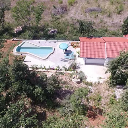 Holiday home Leprina *
